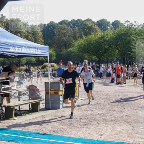 08.09.2024 - Stadtparktriathlon Luisa Fischer http://msf.ph/oto/7034158 08.09.2024 10:49:55 Ziel 207, 256, 262 meine-sportfotos.de