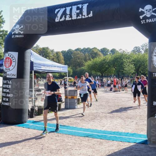 08.09.2024 - Stadtparktriathlon Luisa Fischer http://msf.ph/oto/7034164 08.09.2024 10:49:56 Ziel 207, 256, 262 meine-sportfotos.de