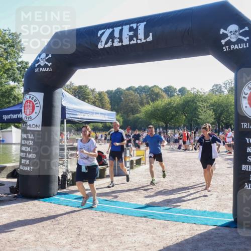 08.09.2024 - Stadtparktriathlon Luisa Fischer http://msf.ph/oto/7034170 08.09.2024 10:49:57 Ziel 207, 256, 262 meine-sportfotos.de
