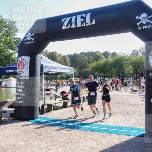 08.09.2024 - Stadtparktriathlon Luisa Fischer http://msf.ph/oto/7034191 08.09.2024 10:50:00 Ziel 207, 256, 262 meine-sportfotos.de