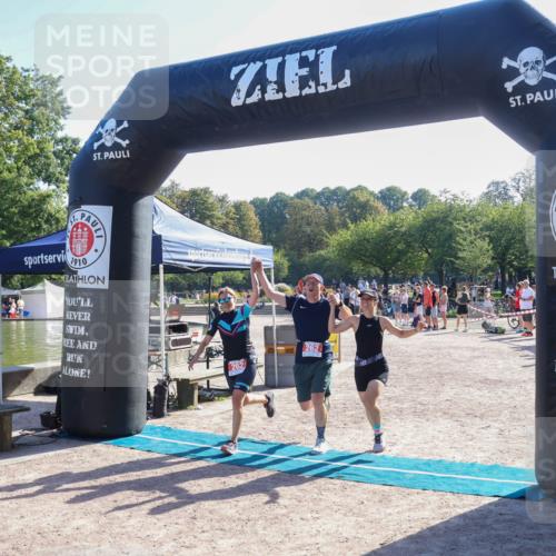 08.09.2024 - Stadtparktriathlon Luisa Fischer http://msf.ph/oto/7034193 08.09.2024 10:50:00 Ziel 207, 256, 262 meine-sportfotos.de