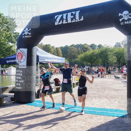 08.09.2024 - Stadtparktriathlon Luisa Fischer http://msf.ph/oto/7034195 08.09.2024 10:50:00 Ziel 207, 256, 262 meine-sportfotos.de