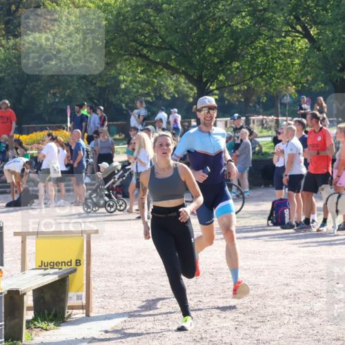 08.09.2024 - Stadtparktriathlon Luisa Fischer http://msf.ph/oto/7034199 08.09.2024 10:51:42 Ziel 210 meine-sportfotos.de
