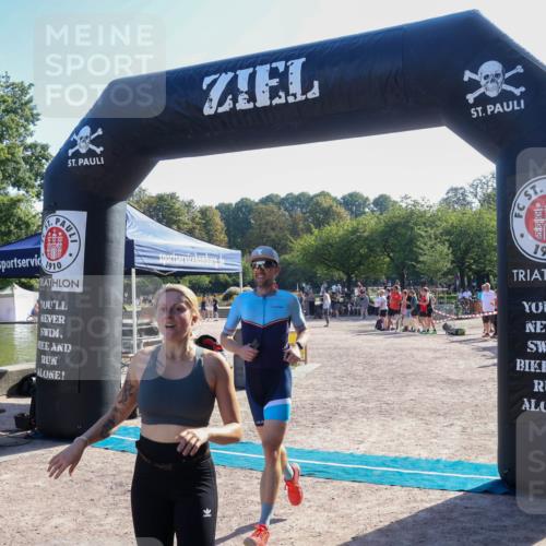 08.09.2024 - Stadtparktriathlon Luisa Fischer http://msf.ph/oto/7034213 08.09.2024 10:51:45 Ziel 210 meine-sportfotos.de