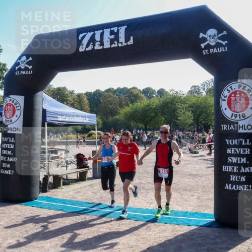08.09.2024 - Stadtparktriathlon Luisa Fischer http://msf.ph/oto/7034232 08.09.2024 10:52:58 Ziel 245 meine-sportfotos.de