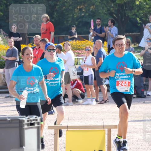 08.09.2024 - Stadtparktriathlon Luisa Fischer http://msf.ph/oto/7034240 08.09.2024 10:53:10 Ziel 244 meine-sportfotos.de