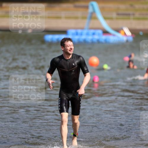 08.09.2024 - Stadtparktriathlon Michael Strokosch http://msf.ph/oto/7034261 08.09.2024 11:51:53 Schwimmen 818, 828, 834 meine-sportfotos.de
