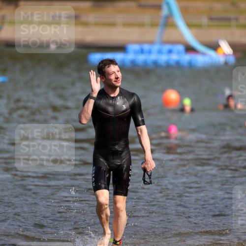 08.09.2024 - Stadtparktriathlon Michael Strokosch http://msf.ph/oto/7034265 08.09.2024 11:51:54 Schwimmen 818 meine-sportfotos.de