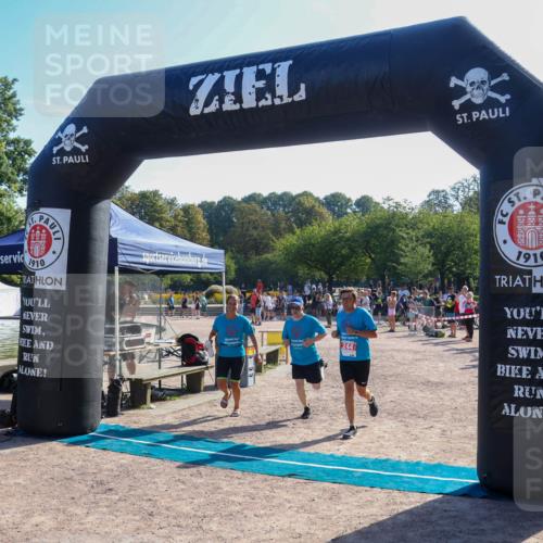 08.09.2024 - Stadtparktriathlon Luisa Fischer http://msf.ph/oto/7034267 08.09.2024 10:53:14 Ziel 244 meine-sportfotos.de