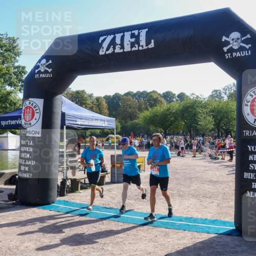 08.09.2024 - Stadtparktriathlon Luisa Fischer http://msf.ph/oto/7034271 08.09.2024 10:53:14 Ziel 244 meine-sportfotos.de