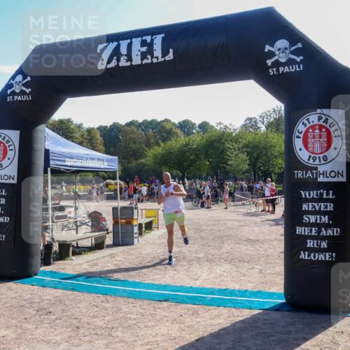 08.09.2024 - Stadtparktriathlon Luisa Fischer http://msf.ph/oto/7034298 08.09.2024 10:54:07 Ziel 198 meine-sportfotos.de