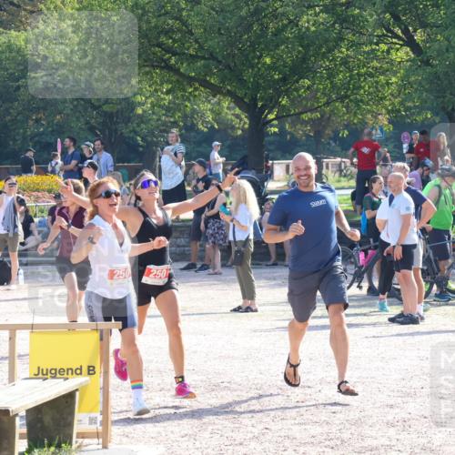 08.09.2024 - Stadtparktriathlon Luisa Fischer http://msf.ph/oto/7034314 08.09.2024 10:54:43 Ziel 228, 250 meine-sportfotos.de