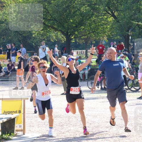 08.09.2024 - Stadtparktriathlon Luisa Fischer http://msf.ph/oto/7034320 08.09.2024 10:54:43 Ziel 228, 250 meine-sportfotos.de