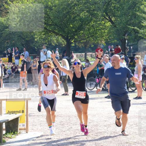 08.09.2024 - Stadtparktriathlon Luisa Fischer http://msf.ph/oto/7034322 08.09.2024 10:54:44 Ziel 228, 250 meine-sportfotos.de