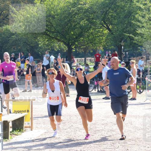 08.09.2024 - Stadtparktriathlon Luisa Fischer http://msf.ph/oto/7034324 08.09.2024 10:54:44 Ziel 228, 250 meine-sportfotos.de