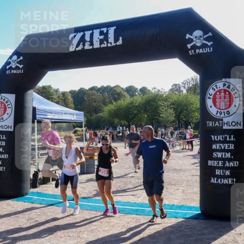 08.09.2024 - Stadtparktriathlon Luisa Fischer http://msf.ph/oto/7034342 08.09.2024 10:54:46 Ziel 228, 250 meine-sportfotos.de