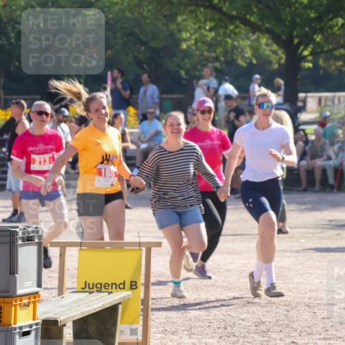 08.09.2024 - Stadtparktriathlon Luisa Fischer http://msf.ph/oto/7034355 08.09.2024 10:54:58 Ziel 188, 213 meine-sportfotos.de