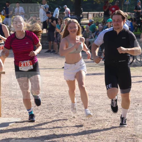 08.09.2024 - Stadtparktriathlon Luisa Fischer http://msf.ph/oto/7034393 08.09.2024 10:55:14 Ziel 215, 257 meine-sportfotos.de