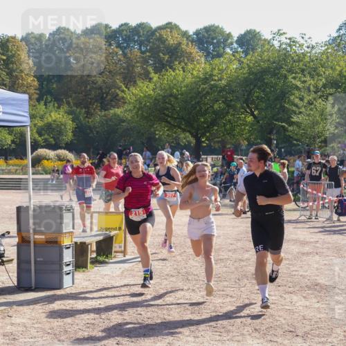 08.09.2024 - Stadtparktriathlon Luisa Fischer http://msf.ph/oto/7034397 08.09.2024 10:55:14 Ziel 215, 257 meine-sportfotos.de