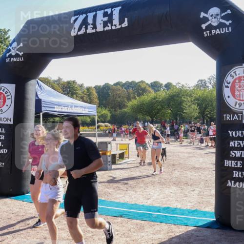 08.09.2024 - Stadtparktriathlon Luisa Fischer http://msf.ph/oto/7034407 08.09.2024 10:55:16 Ziel 215, 257 meine-sportfotos.de