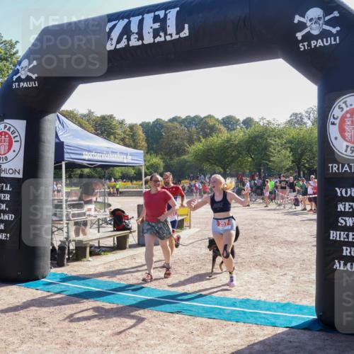 08.09.2024 - Stadtparktriathlon Luisa Fischer http://msf.ph/oto/7034414 08.09.2024 10:55:18 Ziel 215, 257 meine-sportfotos.de