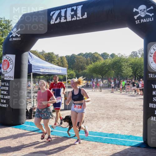 08.09.2024 - Stadtparktriathlon Luisa Fischer http://msf.ph/oto/7034418 08.09.2024 10:55:18 Ziel 215, 257 meine-sportfotos.de