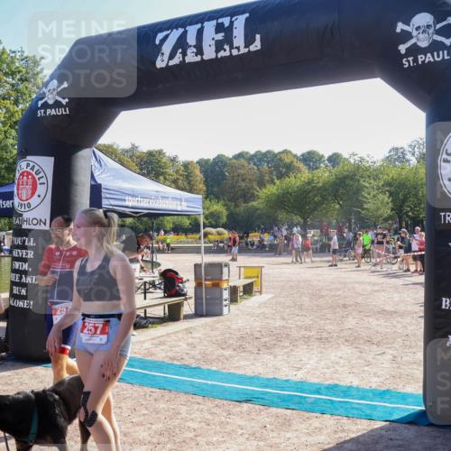 08.09.2024 - Stadtparktriathlon Luisa Fischer http://msf.ph/oto/7034425 08.09.2024 10:55:19 Ziel 184, 215, 257 meine-sportfotos.de