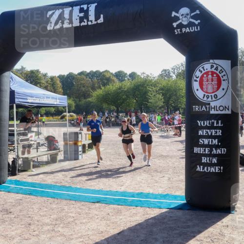 08.09.2024 - Stadtparktriathlon Luisa Fischer http://msf.ph/oto/7034432 08.09.2024 10:55:25 Ziel 184, 257 meine-sportfotos.de