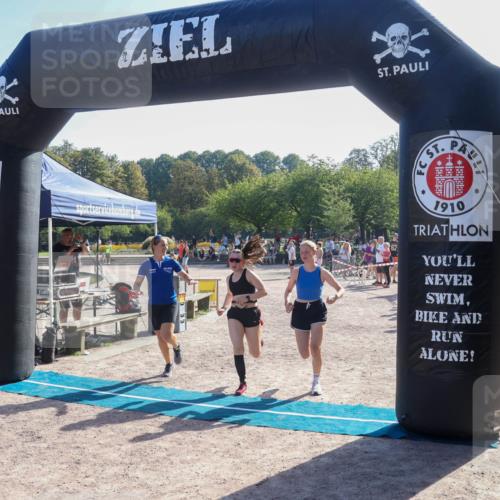 08.09.2024 - Stadtparktriathlon Luisa Fischer http://msf.ph/oto/7034436 08.09.2024 10:55:25 Ziel 184, 257 meine-sportfotos.de