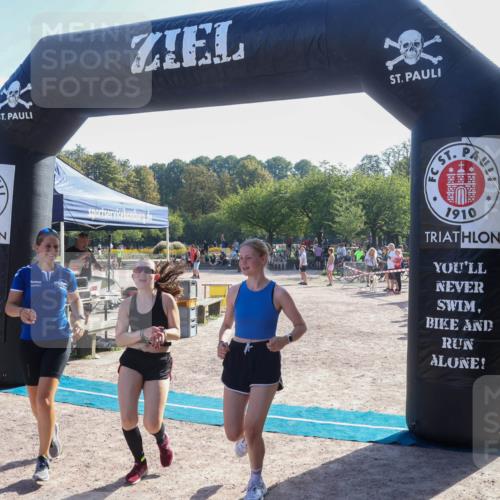 08.09.2024 - Stadtparktriathlon Luisa Fischer http://msf.ph/oto/7034441 08.09.2024 10:55:26 Ziel 184 meine-sportfotos.de