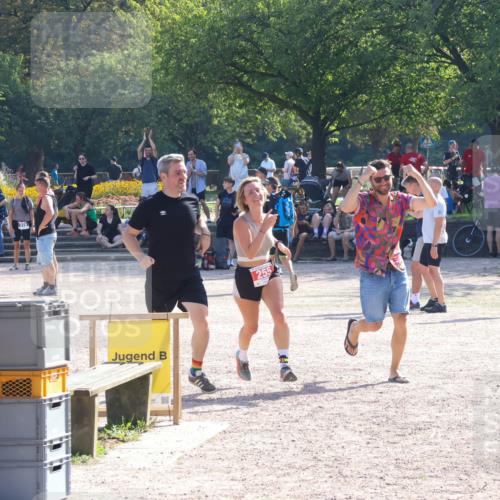 08.09.2024 - Stadtparktriathlon Luisa Fischer http://msf.ph/oto/7034447 08.09.2024 10:55:35 Ziel 255 meine-sportfotos.de