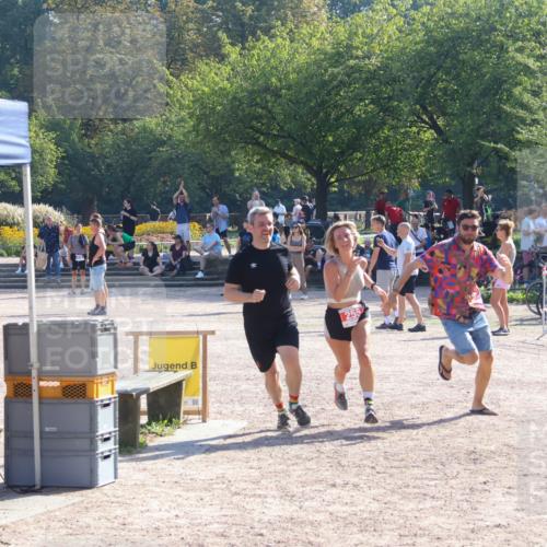 08.09.2024 - Stadtparktriathlon Luisa Fischer http://msf.ph/oto/7034453 08.09.2024 10:55:35 Ziel 255 meine-sportfotos.de