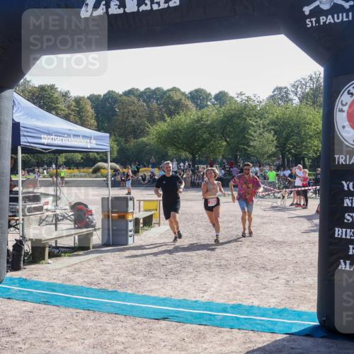 08.09.2024 - Stadtparktriathlon Luisa Fischer http://msf.ph/oto/7034459 08.09.2024 10:55:36 Ziel 255 meine-sportfotos.de