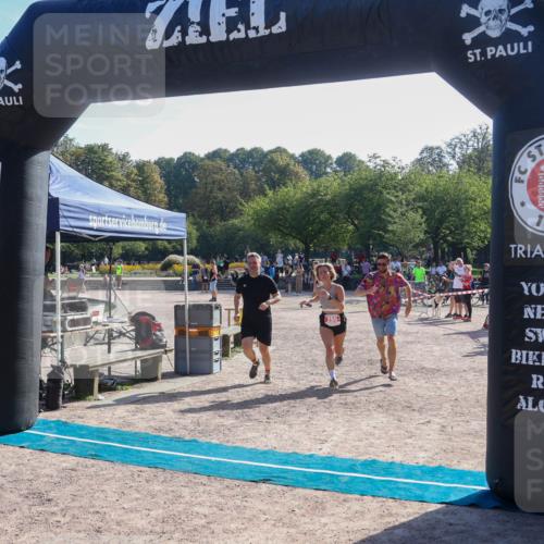 08.09.2024 - Stadtparktriathlon Luisa Fischer http://msf.ph/oto/7034460 08.09.2024 10:55:36 Ziel 255 meine-sportfotos.de