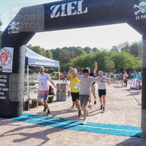 08.09.2024 - Stadtparktriathlon Luisa Fischer http://msf.ph/oto/7034482 08.09.2024 10:55:55 Ziel 194, 206 meine-sportfotos.de