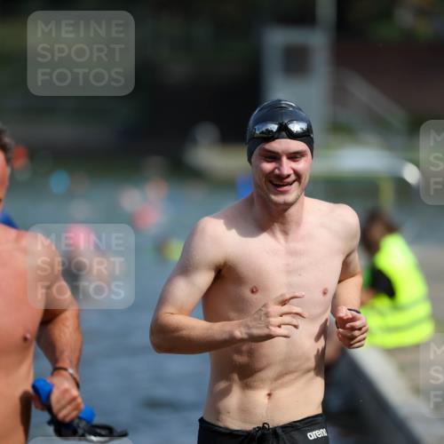 08.09.2024 - Stadtparktriathlon Michael Strokosch http://msf.ph/oto/7034489 08.09.2024 11:52:59 Schwimmen 751, 758, 765, 795, 805, 840 meine-sportfotos.de