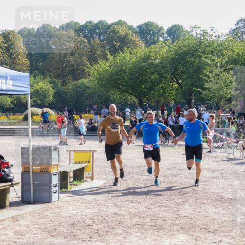 08.09.2024 - Stadtparktriathlon Luisa Fischer http://msf.ph/oto/7034512 08.09.2024 10:56:19 Ziel 196 meine-sportfotos.de