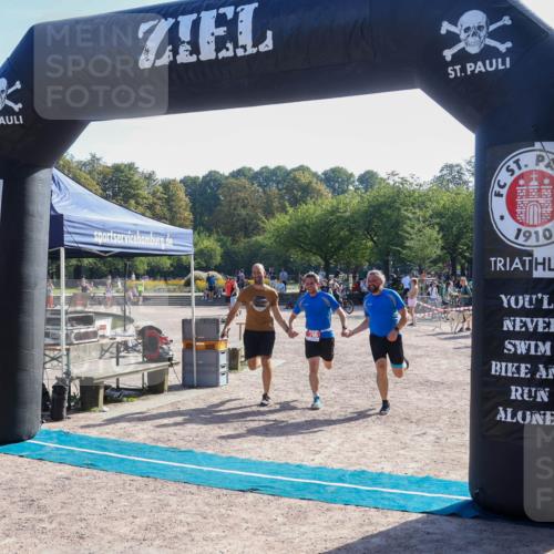 08.09.2024 - Stadtparktriathlon Luisa Fischer http://msf.ph/oto/7034518 08.09.2024 10:56:20 Ziel 196 meine-sportfotos.de