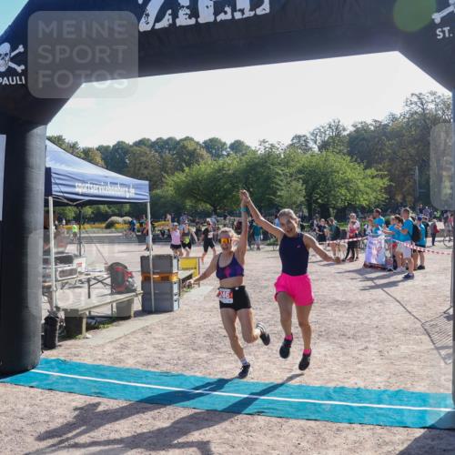 08.09.2024 - Stadtparktriathlon Luisa Fischer http://msf.ph/oto/7034532 08.09.2024 10:56:27 Ziel 192, 196, 246 meine-sportfotos.de