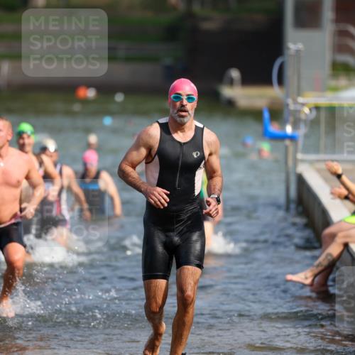 08.09.2024 - Stadtparktriathlon Michael Strokosch http://msf.ph/oto/7034541 08.09.2024 11:53:13 Schwimmen 748, 752, 754, 756, 777, 783, 796, 811, 816, 835, 837 meine-sportfotos.de