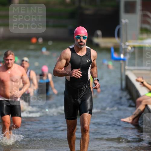 08.09.2024 - Stadtparktriathlon Michael Strokosch http://msf.ph/oto/7034547 08.09.2024 11:53:14 Schwimmen 748, 752, 754, 756, 777, 783, 796, 811, 816, 835, 837 meine-sportfotos.de