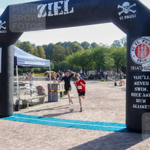 08.09.2024 - Stadtparktriathlon Luisa Fischer http://msf.ph/oto/7034572 08.09.2024 10:57:36 Ziel 238 meine-sportfotos.de