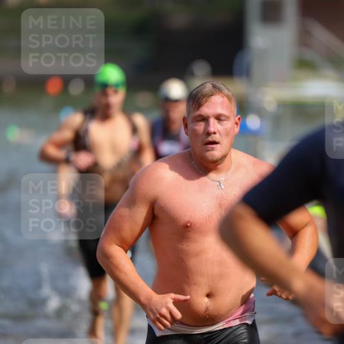 08.09.2024 - Stadtparktriathlon Michael Strokosch http://msf.ph/oto/7034573 08.09.2024 11:53:18 Schwimmen 748, 750, 752, 754, 756, 777, 783, 796, 811, 816, 835, 837, 845 meine-sportfotos.de
