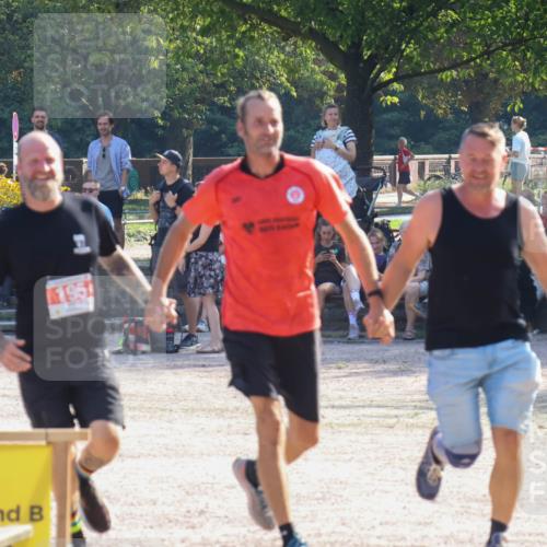 08.09.2024 - Stadtparktriathlon Luisa Fischer http://msf.ph/oto/7034583 08.09.2024 10:58:07 Ziel 195 meine-sportfotos.de