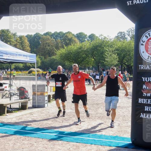 08.09.2024 - Stadtparktriathlon Luisa Fischer http://msf.ph/oto/7034605 08.09.2024 10:58:09 Ziel 195 meine-sportfotos.de