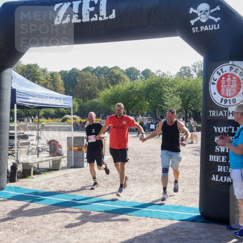 08.09.2024 - Stadtparktriathlon Luisa Fischer http://msf.ph/oto/7034607 08.09.2024 10:58:09 Ziel 195 meine-sportfotos.de