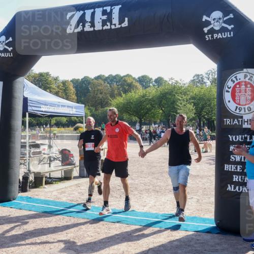 08.09.2024 - Stadtparktriathlon Luisa Fischer http://msf.ph/oto/7034609 08.09.2024 10:58:10 Ziel 195 meine-sportfotos.de