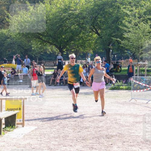 08.09.2024 - Stadtparktriathlon Luisa Fischer http://msf.ph/oto/7034624 08.09.2024 10:59:04 Ziel 247 meine-sportfotos.de