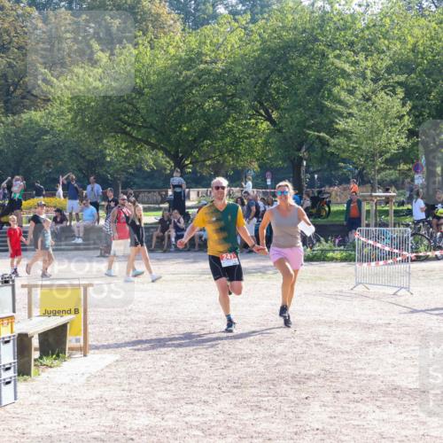 08.09.2024 - Stadtparktriathlon Luisa Fischer http://msf.ph/oto/7034626 08.09.2024 10:59:04 Ziel 247 meine-sportfotos.de