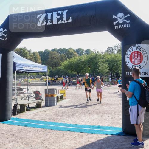 08.09.2024 - Stadtparktriathlon Luisa Fischer http://msf.ph/oto/7034636 08.09.2024 10:59:06 Ziel 247 meine-sportfotos.de